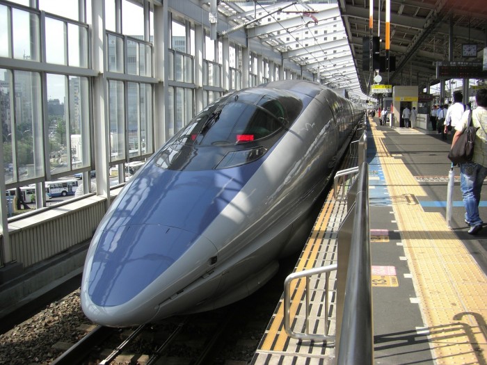 東京から姫路までの新幹線料金と格安夜行バス